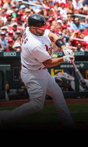 Cardinals' Albert Pujols hits two homers — 700 in reach?